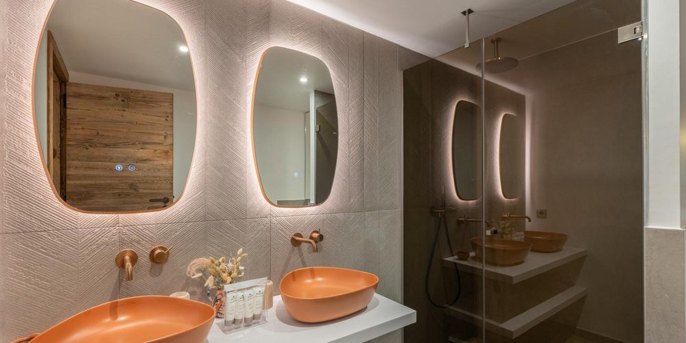 Ensuite bathroom in Chalet Etoile des Neiges