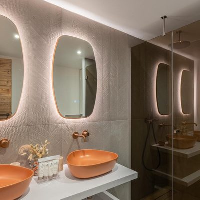 Ensuite bathroom in Chalet Etoile des Neiges