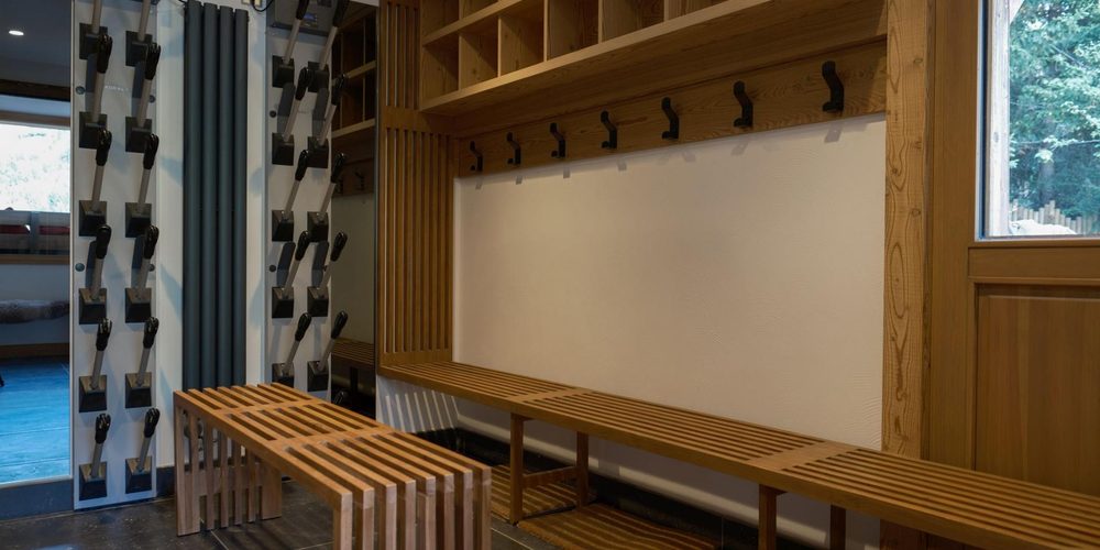 Ski room with boot warmers in Chalet Etoile des Neiges