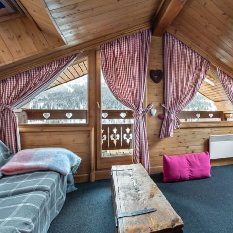 Chalet Les Solans | Serviced Chalet in Meribel