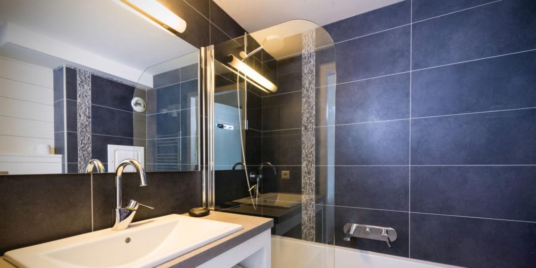 Room One Bathroom in Chalet Phoebe